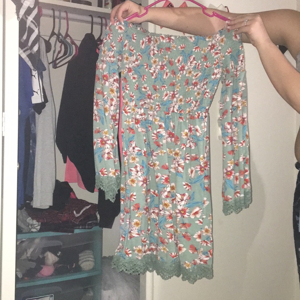 Women’s dress